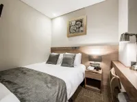 Golden Seoul Hotel Hotels near Aleumdeuli Small Library