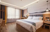 Canal Time Hotel