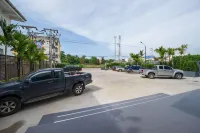 Krabi SeaBass Hotel - parking