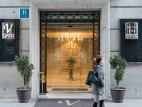 Vincci Lys Hotel Hotels near Eixample