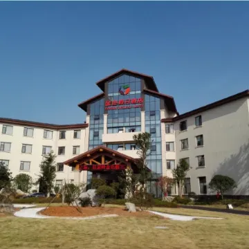 Golden Holiday Hotel