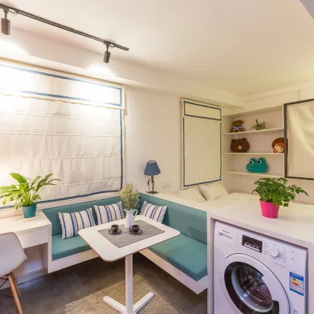 Smart Bear Hotel (Dalian Railway Station Zhongshan Square Subway Station Branch)