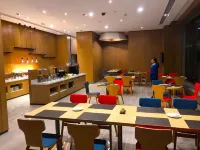 Holiday Inn Express ZHANGYE by IHG - فطور