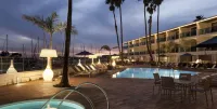 Marina del Rey Hotel - Beach