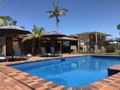 Haven Waters Motel & Apartments