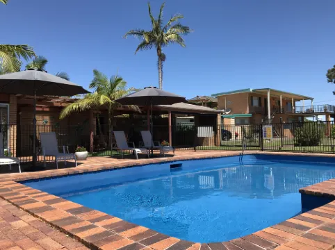 Haven Waters Motel & Apartments