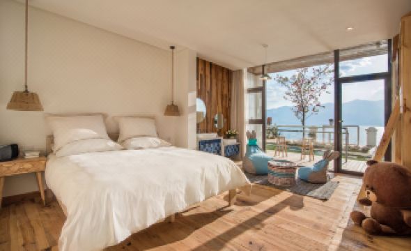 Dali Verdant Whisper·Stone Hill Seaview Inn