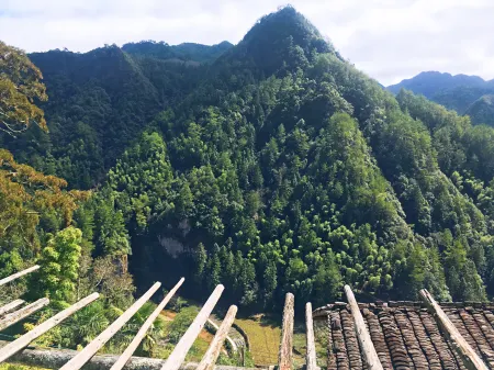 White ocean saddle farm joy Отели рядом с достопримечательностью «Yuanyangxi»