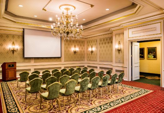 알 아지지야 부티크 호텔 전경