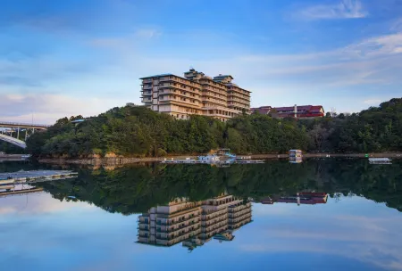 Shima Kanko Hotel the Classic Отели рядом со станцией Shima-isobe Railway Station