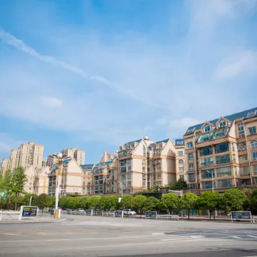 Kaiyang Tianping Hotel (High-speed Railway Station Jinhu Center)