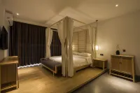 Lodging - balcony
