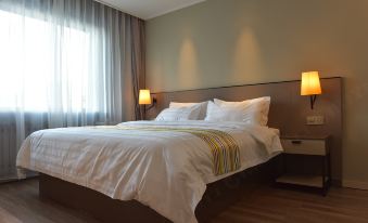 Rujia Huayi Selected Hotel (Harbin Central Street Qianjin Road Branch)