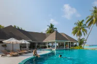 Centara Collection Machchafushi Island Resort & Spa Maldives - Pools