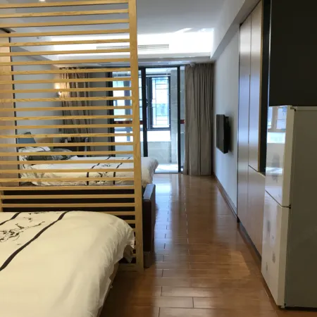 Yuehui International Apartment