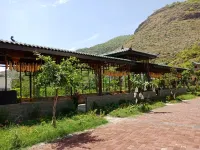 鹽邊實在是土農莊 Hotels near Hongge Village Tourist Scenic Area, Yanbian County