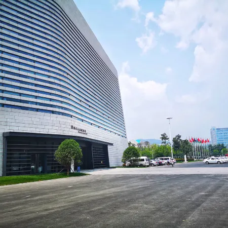 Hai Tian Grand Theatre Hotel