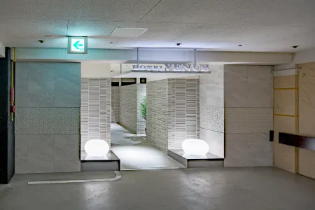Hotel Venus Neo Отели рядом с достопримечательностью «Watanabe Kenichi Trick Art Museum»