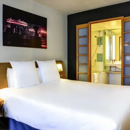 Novotel Paris Suresnes Longchamp