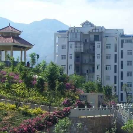 Miyi Tuanbaoshan Kangyang Center Accommodation