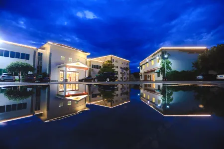 Shunyi Oriental baipenhu Hot Spring Hotel (Huizhou Huidong Baipenzhu store)