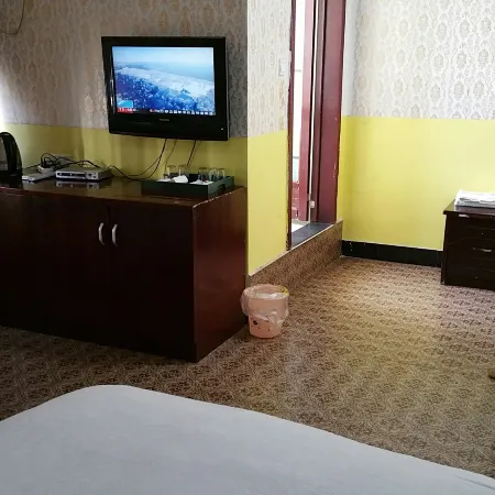 Jishui Chengdong Hotel