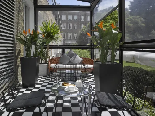 Miiro Templeton Garden Öffentliche Flächen Photos