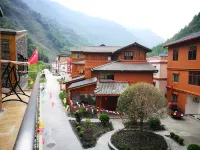 Wenchuan Jiyang B&B Hotel di Wolong Nature Reserve