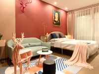 南京美年华艺术轻居公寓 - 孟菲斯尊享大床房