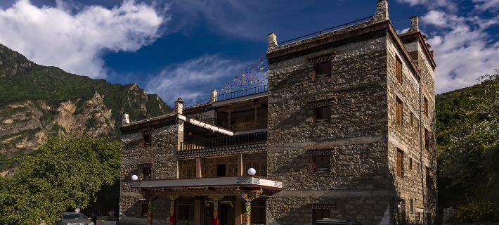Jiaju Zangzhai Luobu Homestay Hotels in Danba County