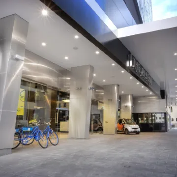 The Olsen Melbourne - Art Series Hotel dekat Taman Aami