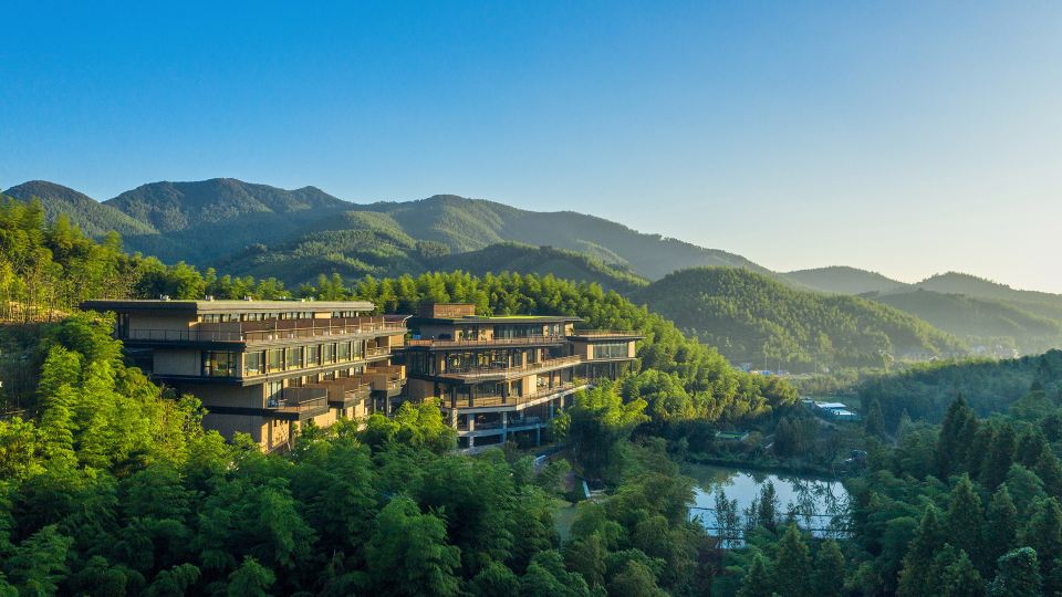 Huixin Retreats