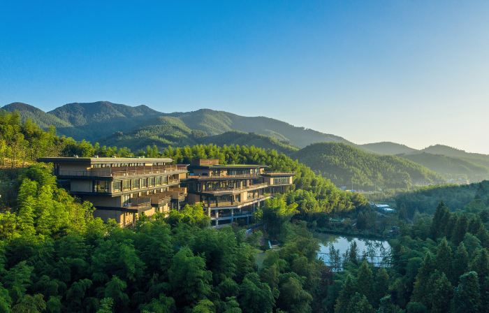 Huixin Retreats