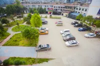Shiqian Quandu Hotel - Parkplatz