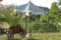 Hebron Boutique Inn Hôtels à proximité de : Qiao Island