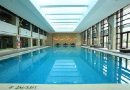 Q Jia · Pinyi Villa (Yangjiang Hailing Island Shili Yintan Store)