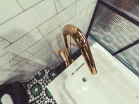 镇江朋克芭蕾INS酒店 - 3D投影浴缸套房