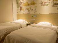 99优选酒店(滨州汽车总站店) - 标准双床房