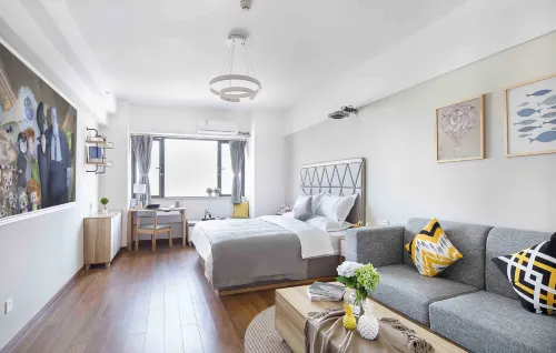 You Home Hotel (Wuhan Houhu Avenue Xingye Road Subway Station)