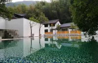 Gupo Mountain Third Sister Story Forest Hot Spring Travel Healing Resort Hotel - Romantic