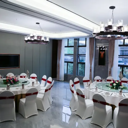 Lijing Totem Hotel