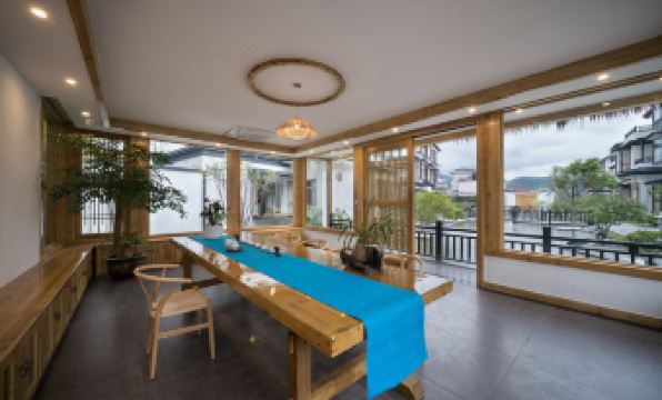 Yishan Suixi Mountain House