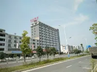 信豐晨光卓米大酒店