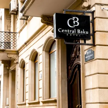 Central Baku Hotel Отели рядом с достопримечательностью «Площадь Фонтанов»