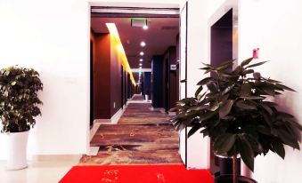 City 118 selected chain hotel (Chengdu CHUANSHI Damian subway station store)