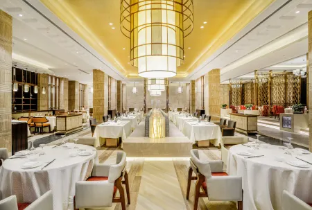 Grand New Century Hotel Haining Zhejiang Отели рядом с достопримечательностью «Former residence of Zhimo Xu»