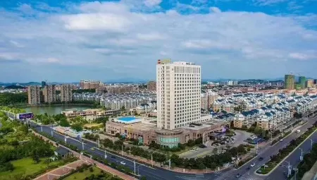 Oriental International Hotel (Leping City Donghu Park Branch) Отели в г. Лепин