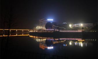 Baiyue Resort & Hotel