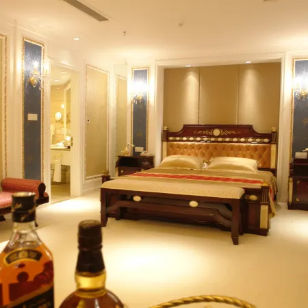 Golden Lun Hotel