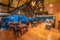 Coral Cliff Beach Resort Samui - bar